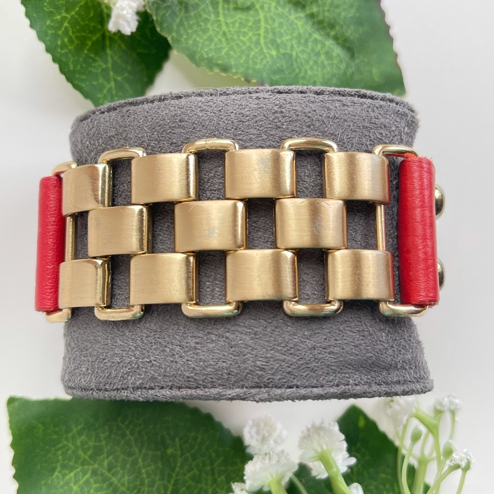 Genuine Leather and Metal Adjustable Bracelet